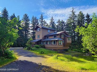 3043 Lakeview Dr, Kodiak, AK 99615