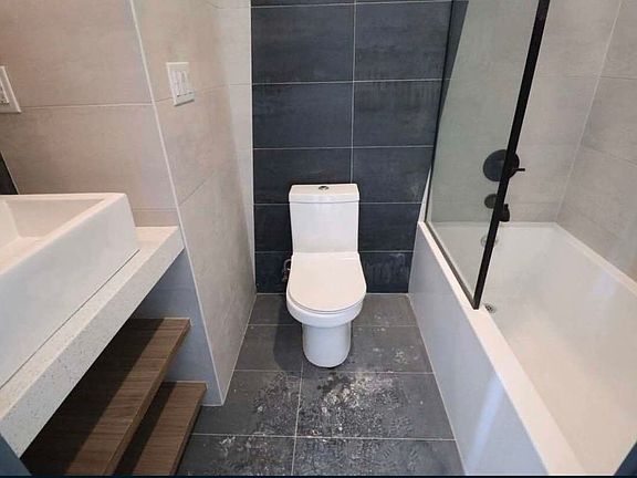 2nd image of 378 Bedford Ave #3E