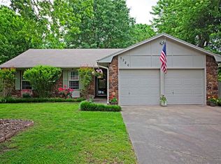 1720 E Furman St, Fayetteville, AR 72703