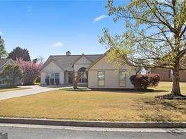 5330 Maltdie Ct, Sugar Hill, GA 30518