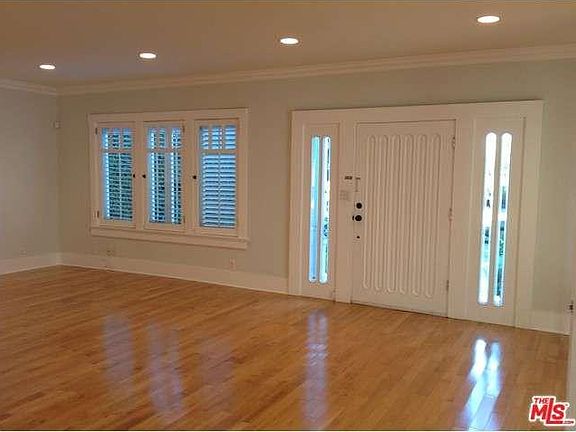 2nd image of 245 N Gower St