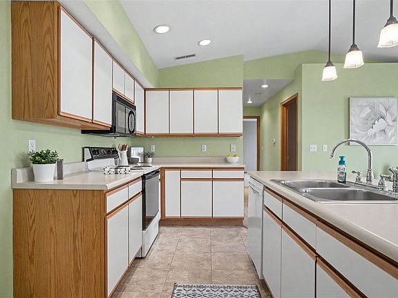 4th image of 5575 Kacena Ave Unit 6