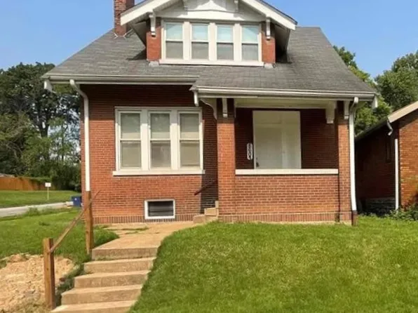 8603 Park Ln, Saint Louis, MO 63147