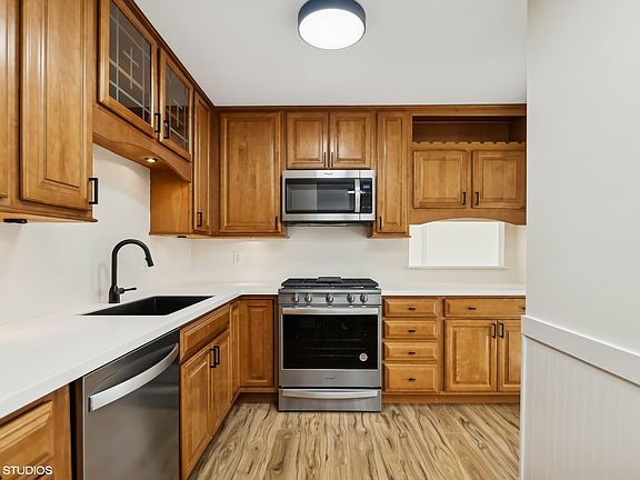 5th image of 4913 W Oakwood Dr APT C