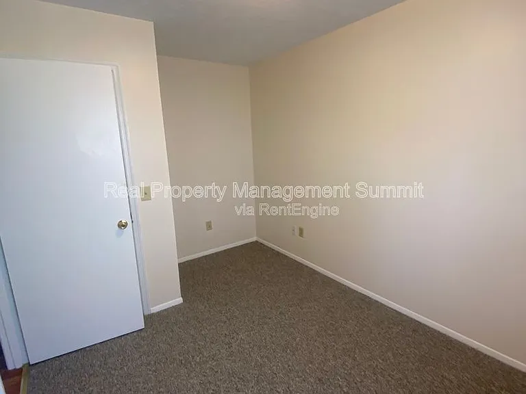 457 Steeles Fort Rd #10 — Photo 10
