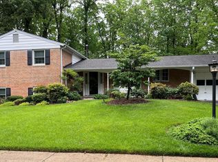 6607 Grey Fox Dr, Springfield, VA 22152