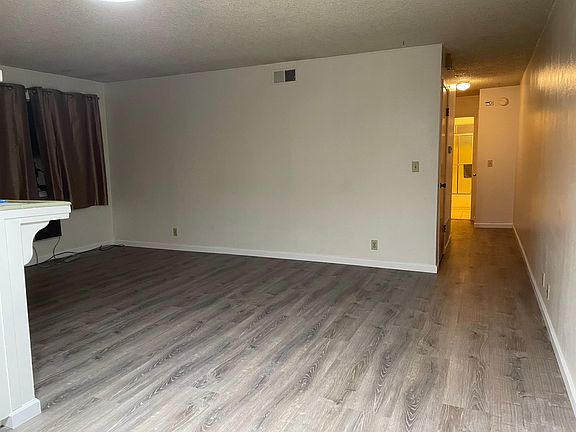 3rd image of 855 Wyman Way APT 4