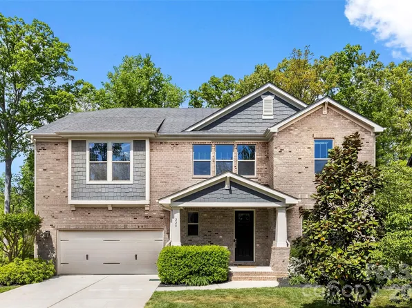 220 Kingsdown Ave, Charlotte, NC 28270