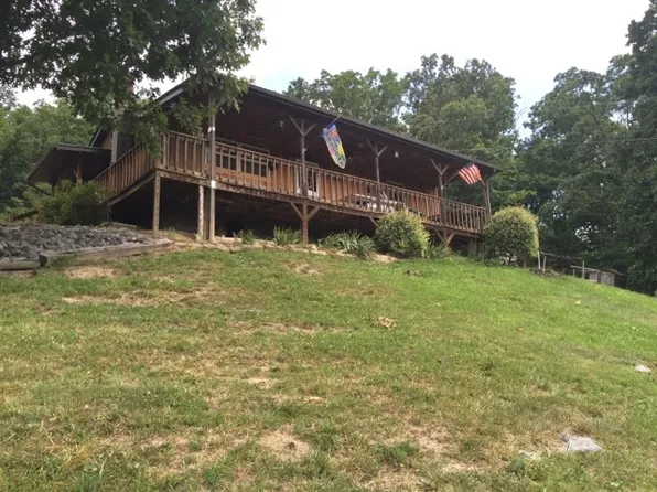 16675 Badger Dr, Abingdon, VA 24211