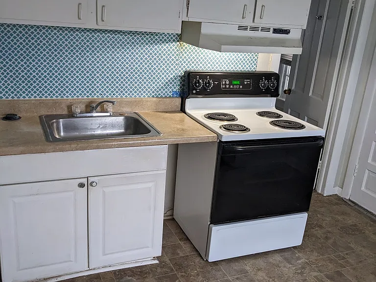 401 Highland Ave #4 — Photo 6
