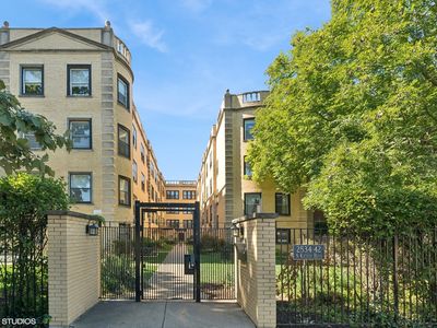 2538 N Kedzie Blvd APT 205, Chicago, IL, 60647