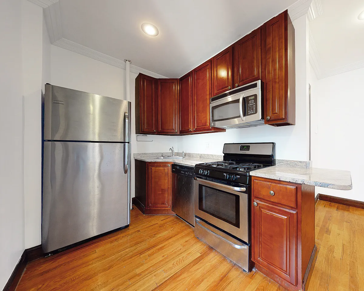 Building Photo - 315 W 115th St #1FL5