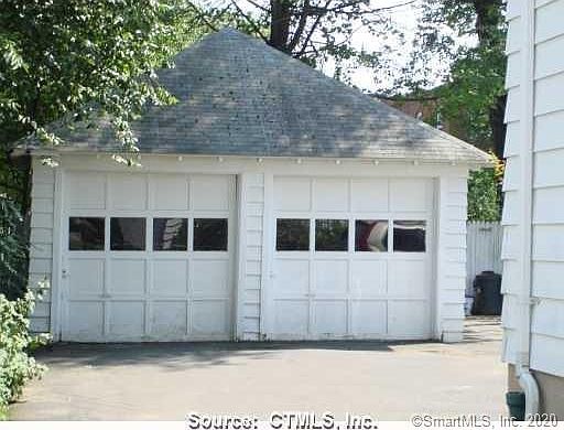 2nd image of 935 West Blvd