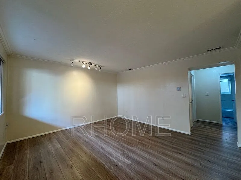 2 bed, 1.0 bath, 750 sqft, $1,349 — Photo 4