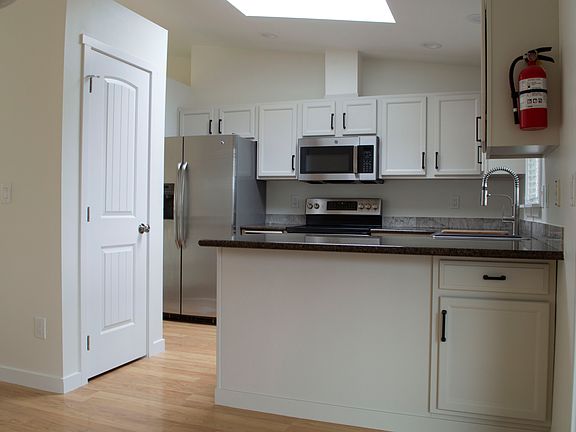 4th image of 5618 105th Pl NE
