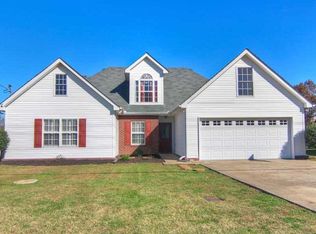 464 Stones River Ln, Murfreesboro, TN 37128