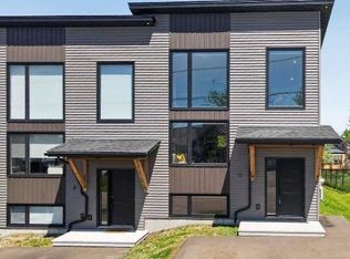 10 De La Colline Ct, Dieppe, NB E1A 6N3