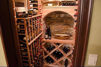 Wine Room w/cooling system