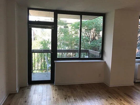 Sold by Barons International Real Estate Advisors | media 4