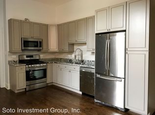 623-625 E Groveland Park #1, Chicago, IL 60653