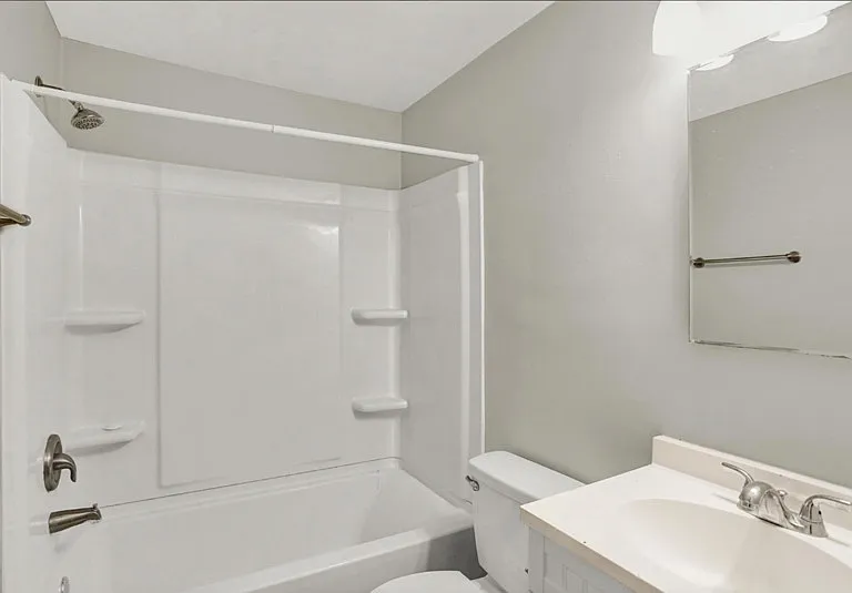 278 Walnut St #7 — Photo 11