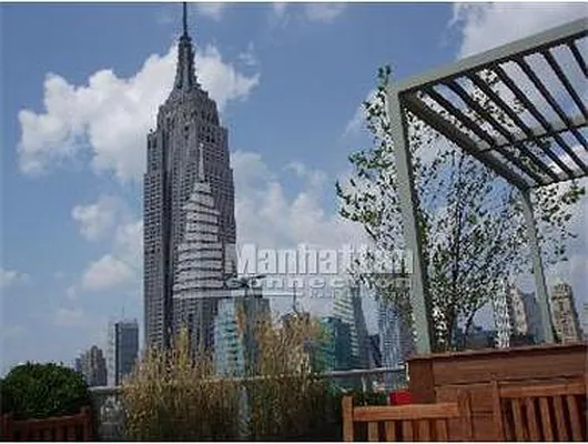 Rented by Manhattan Connection | media 17