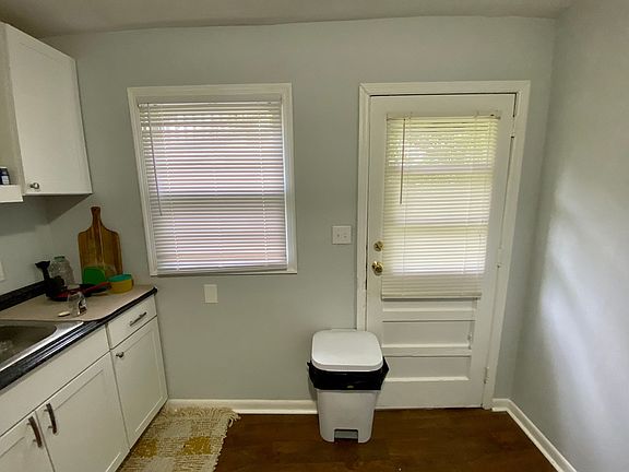 3rd image of 408-410 Dobson St APT 408