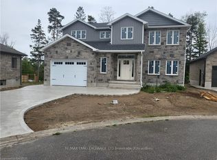 766 Campbell Ave, Kincardine, ON N2Z1W1