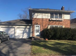 56 Carley Ave, Huntington, NY 11743