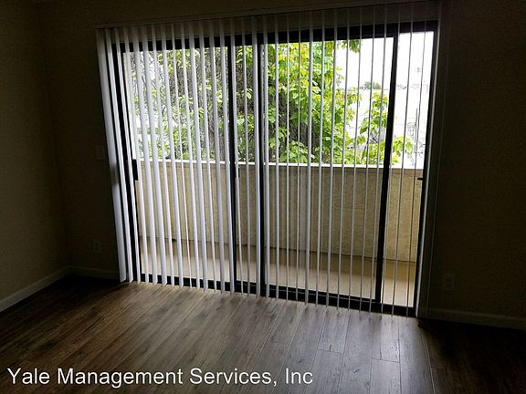 3rd image of 13733 Burbank Blvd APT 103