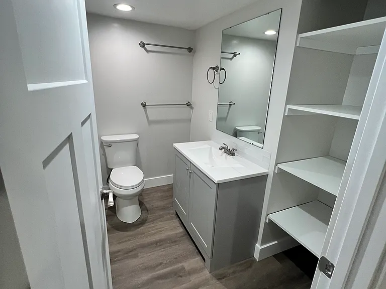 1142 W Lucky Cv — Photo 8