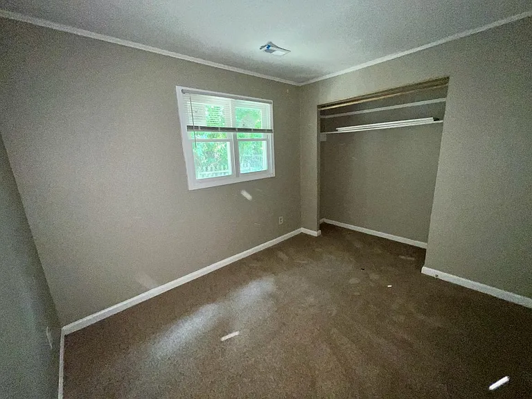 1100 Savannah Dr — Photo 10