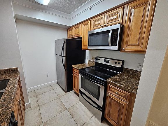 5th image of 12136 Standrews Pl #104
