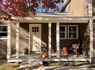 28 Whitewood Rd, Groton, MA 01450