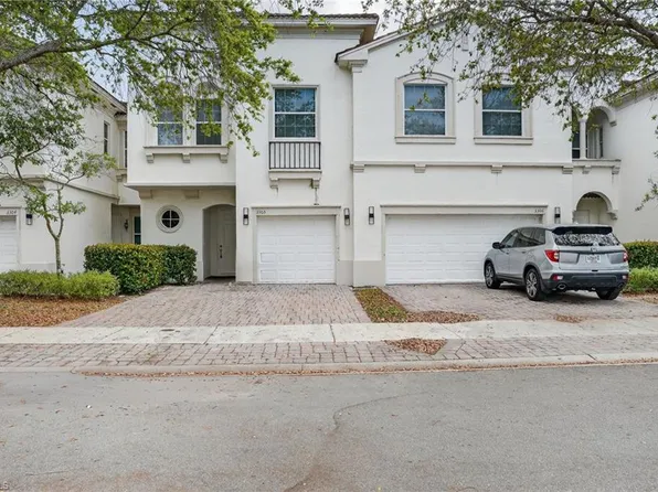 7054 Ambrosia Ln APT 3305, Naples, FL 34119