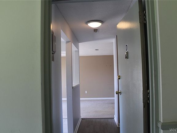 4th image of 3948 Ridge Lea Rd APT D
