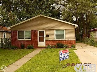 6461 Oak St, Taylor, MI 48180