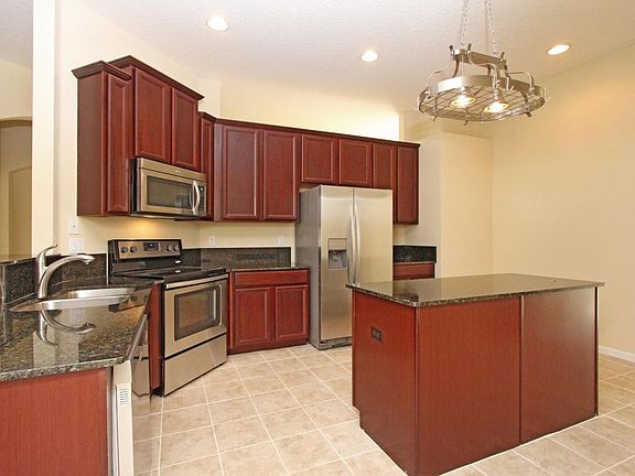 4th image of 649 Lookout Lakes Dr