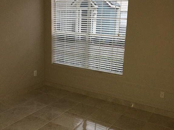 3rd image of 13703 N Richmond Park Dr #2604