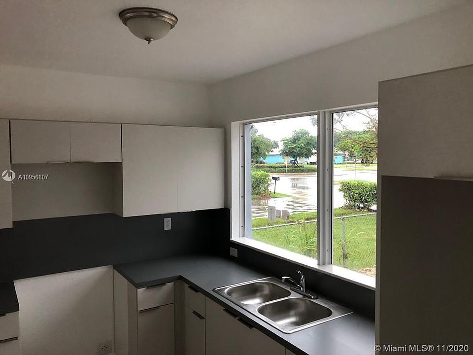 2nd image of 10231 SW 176th St #1