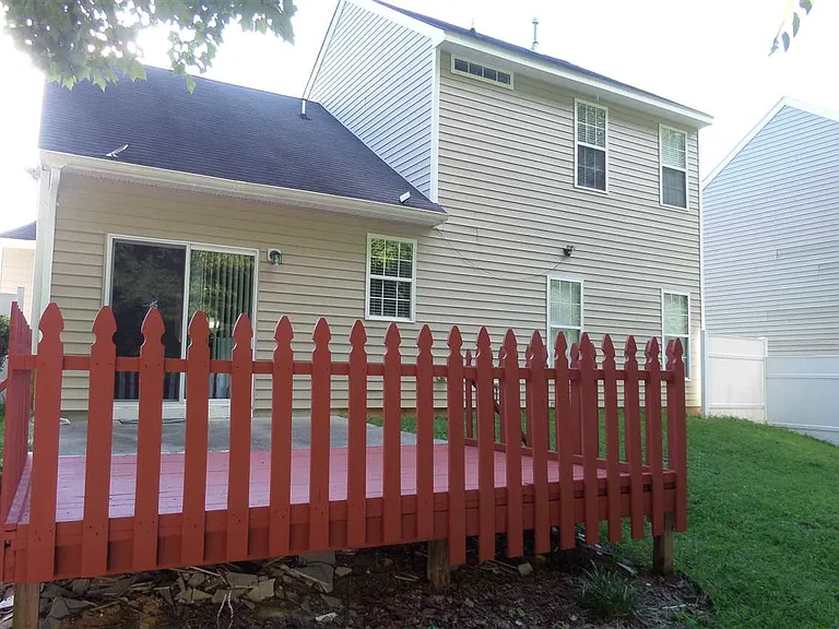 2033 Winston Diamond Ct — Photo 15