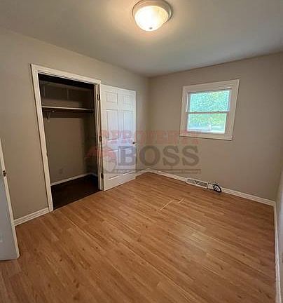5th image of 3331 W 78th Pl