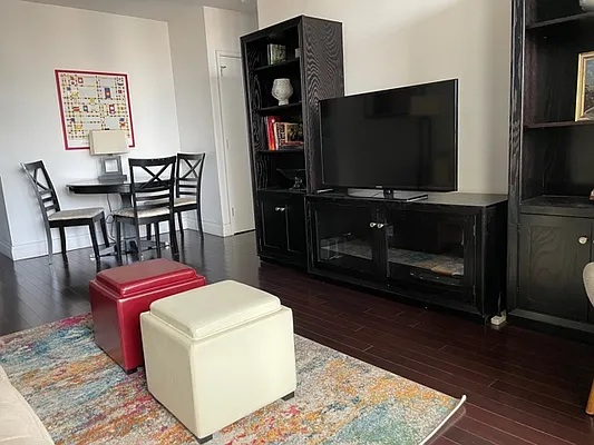 Rented by Compass | media 17