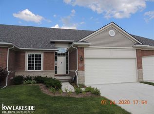 49238 Pond Pl UNIT 172, Shelby Township, MI 48315