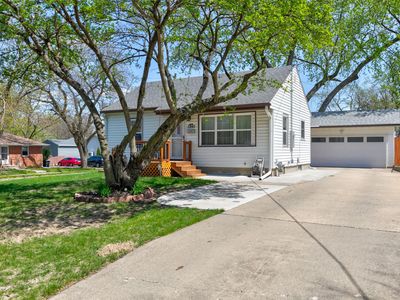 3945 54th St, Des Moines, IA, 50310