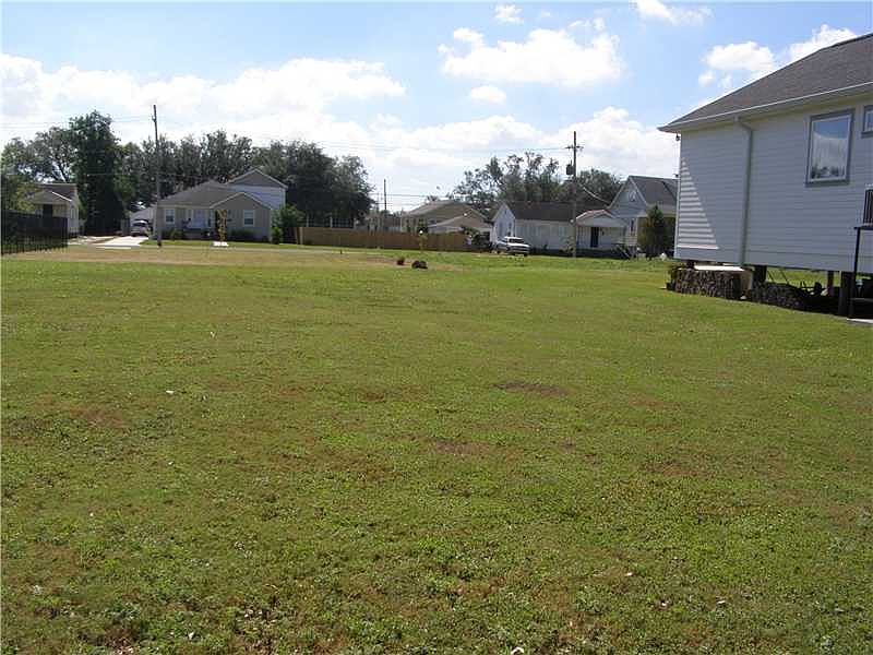 2nd image of 1428 Burbank Dr
