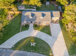 296 Cherokee Dr, Bandera, TX 78003