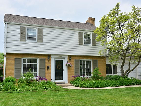 2nd image of 6225 N Lake Dr