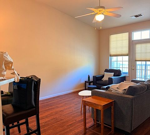 4th image of 1015 Weybridge Ct APT 306