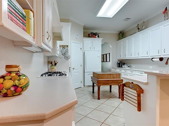 5th image of 6126 Canyon Creek Ln